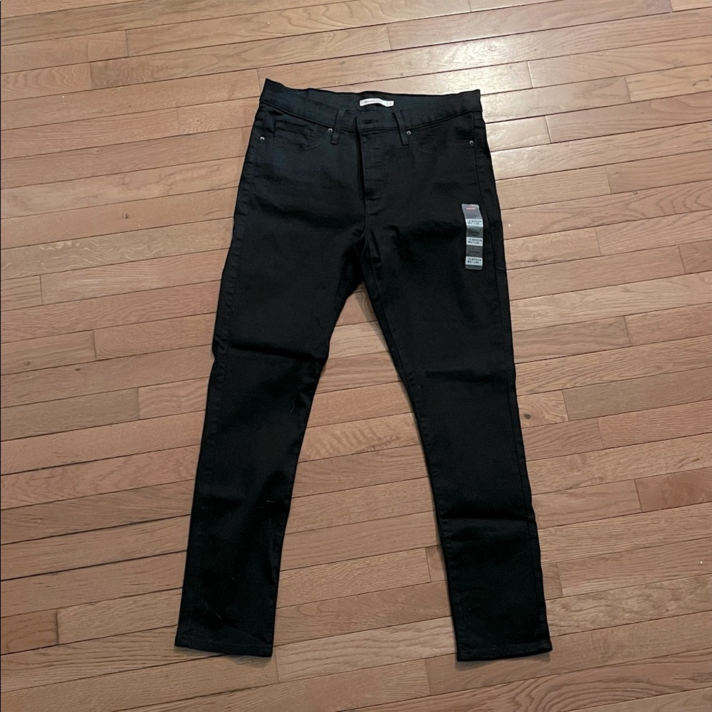 Levi’s black jeans!! Never worn!